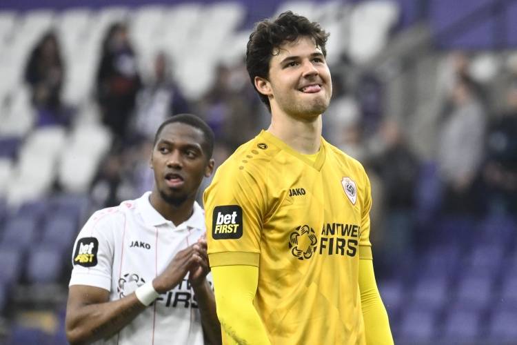 罗马诺：如果曼联决定今夏签门将，23岁的拉门斯是主要选择之一