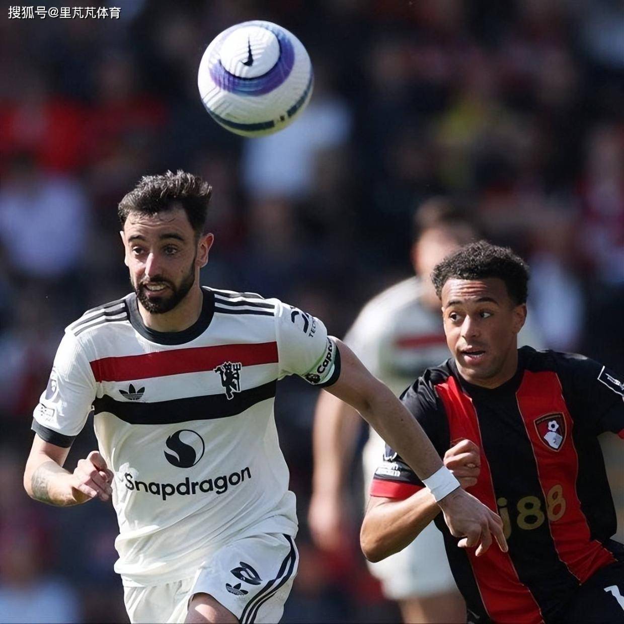 经典互捅局!曼联4-4伯恩茅斯痛失好局,阿莫林总结“三问题”